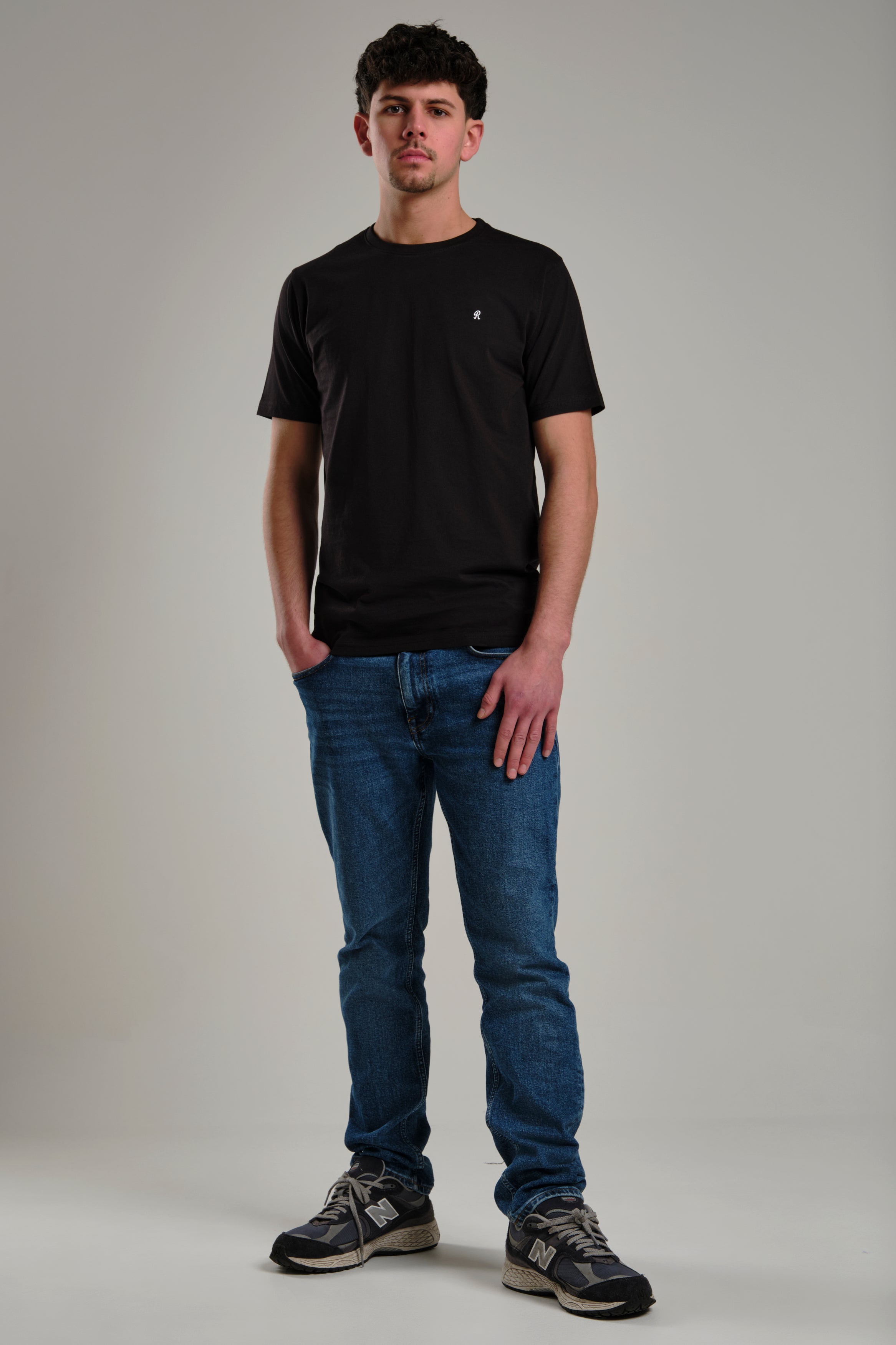 EMBLEMA PREMIUM T-SHIRT BLACK